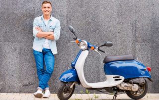 what to look for when buying a moped scooter mcgoo online marketplace for everything with wheels