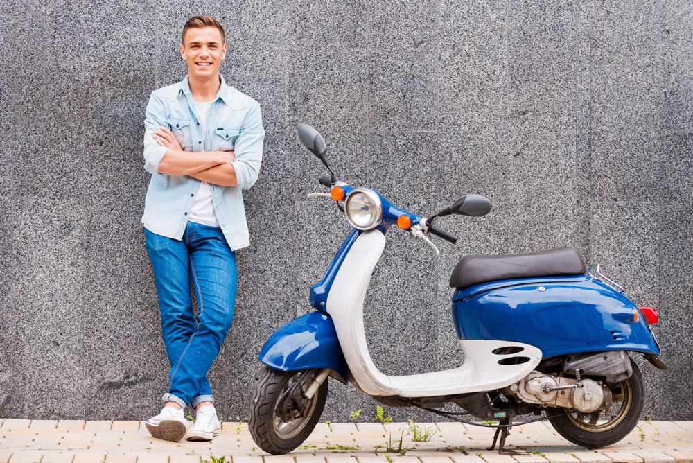 what to look for when buying a moped scooter mcgoo online marketplace for everything with wheels